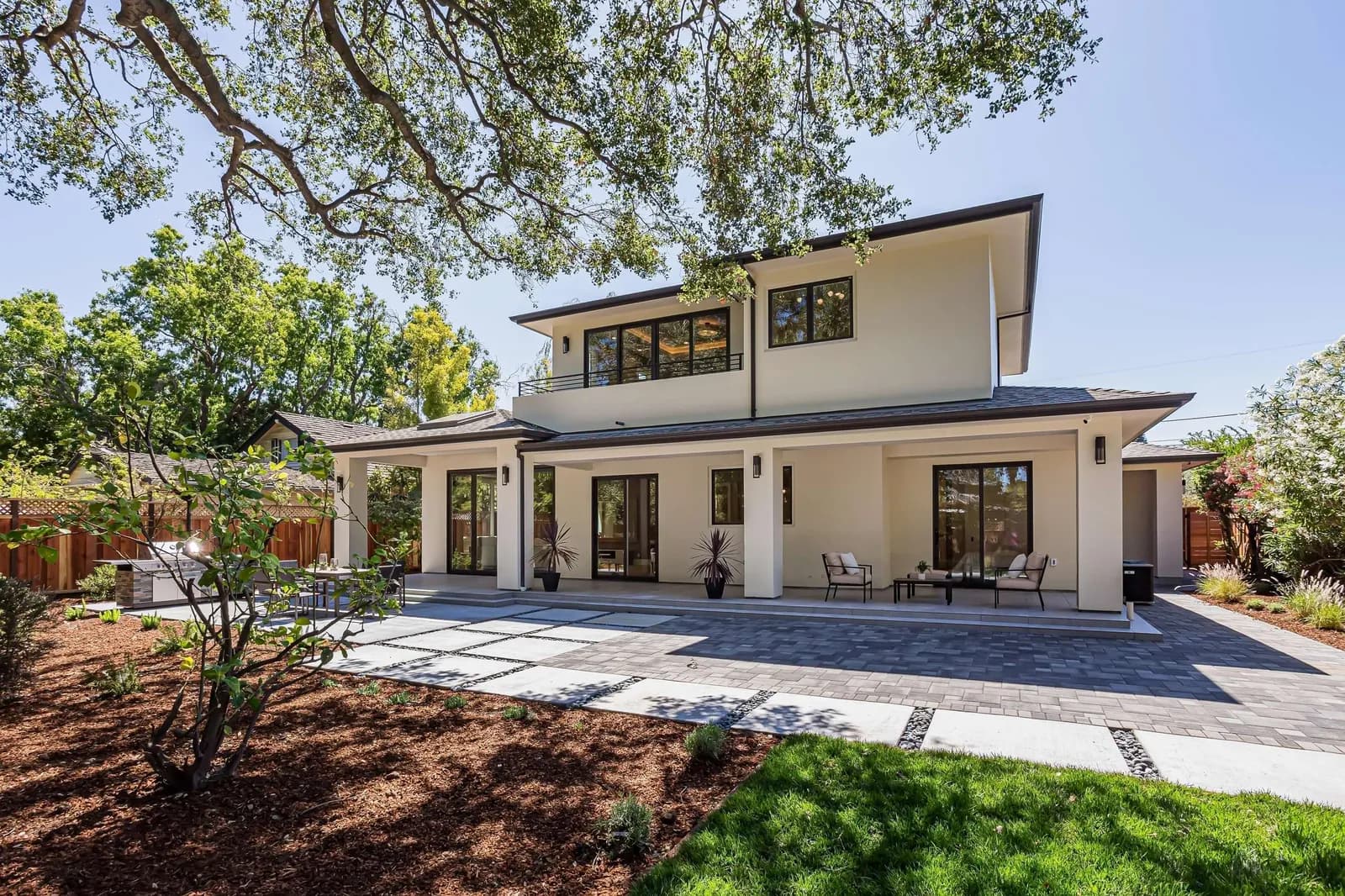 1085 Golden Way — Custom home